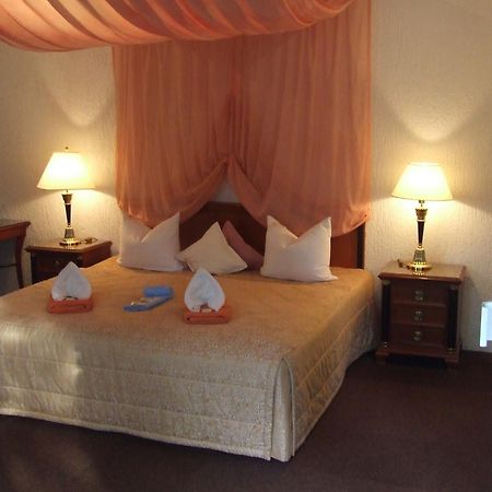 Hotel-Restaurant Orsoyer Hof Райнберг Екстериор снимка