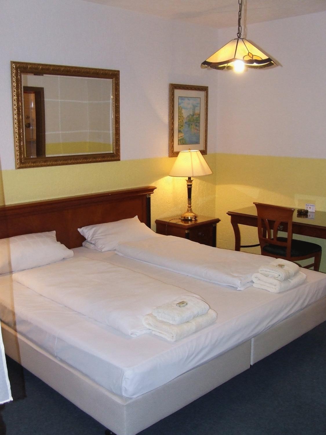 Hotel-Restaurant Orsoyer Hof Райнберг Екстериор снимка